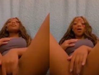 Naija Girl Fingers Her Pussy On Tango Live Show