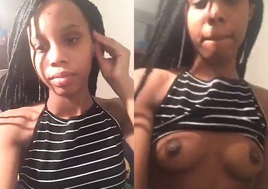 18 Year Old Teen Girl Lift Her Top, Flaunts Her Tiny Boobs